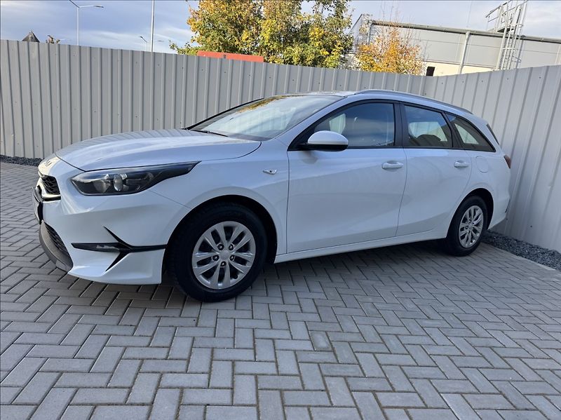 Kia Ceed 1,6 CRDi SW FRESH DPH 1.maj ČR - fotka 3 z 50