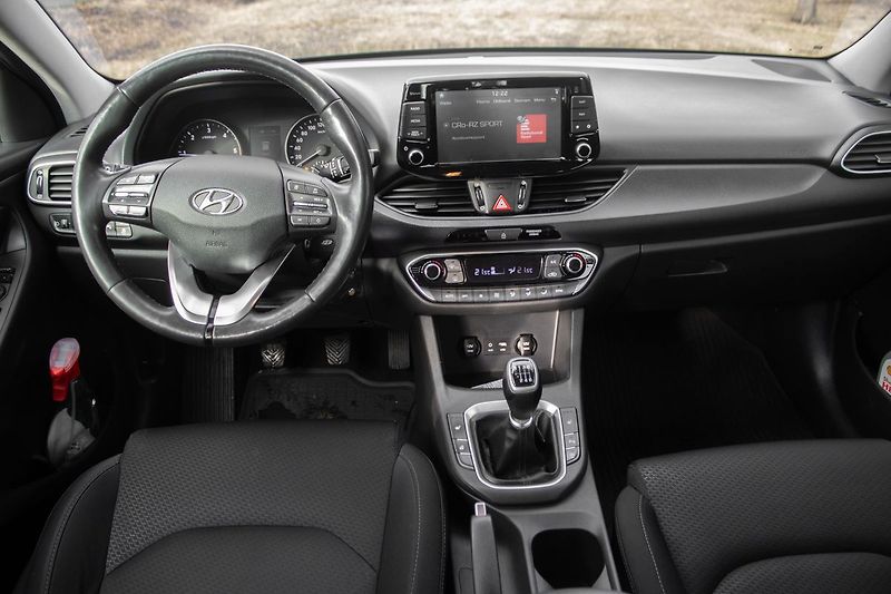 Hyundai i30 - fotka 27 z 29