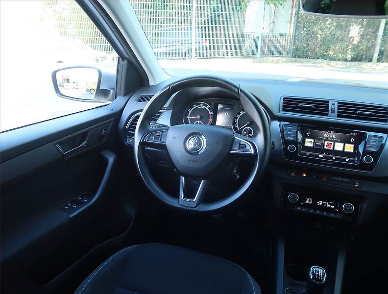 Škoda Fabia (2019) Style Plus 1.0 TSI, ČR,1.maj - fotka 7 z 20