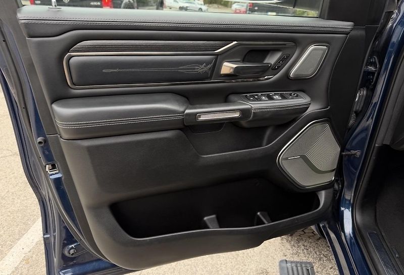 Dodge RAM (2019) +LIMITED+OFFROAD PAKET+ RC +  - fotka 15 z 27