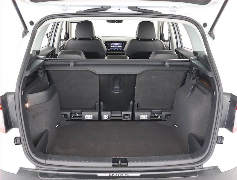 Škoda Karoq (2018) Style 1.5 TSI, Automat - fotka 14 z 23