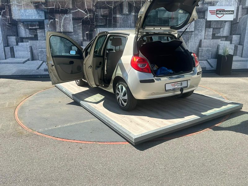 Renault Clio (2007) 1.2i, 55KW - fotka 9 z 20