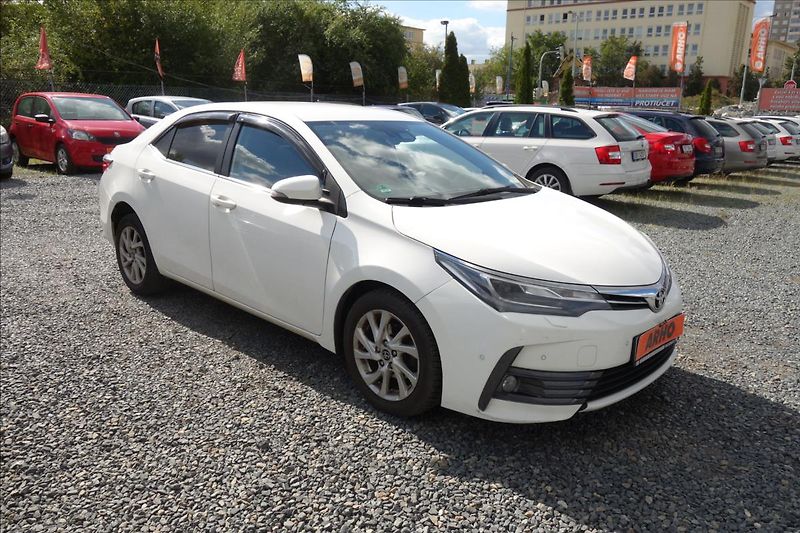 Toyota Corolla 1,6 VVT-i + LPG, ČR, AUTOMAT. - fotka 1 z 5