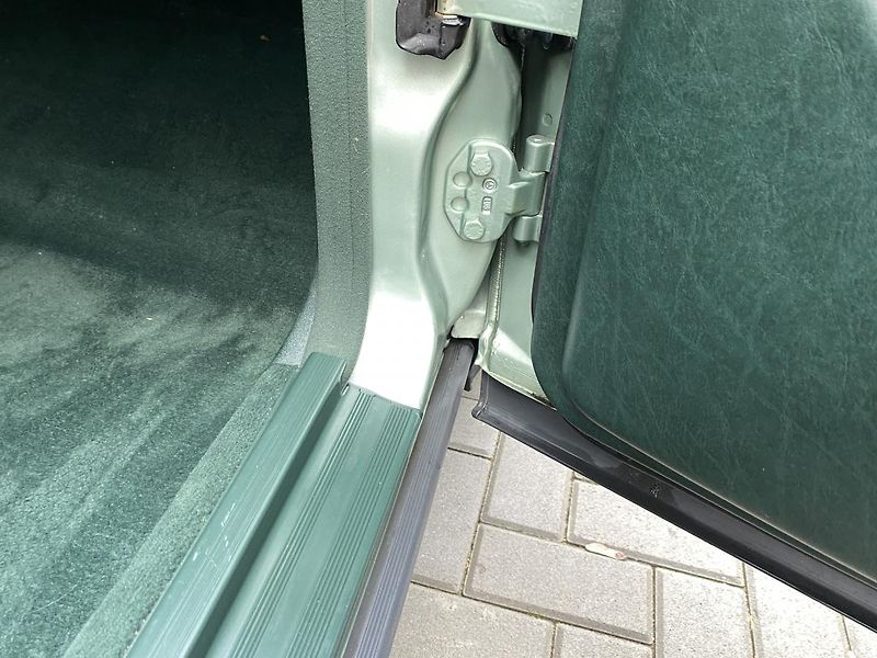 Mercedes-Benz 124 2.0i - 1xMaj - 40 000km - TOP - fotka 37 z 54