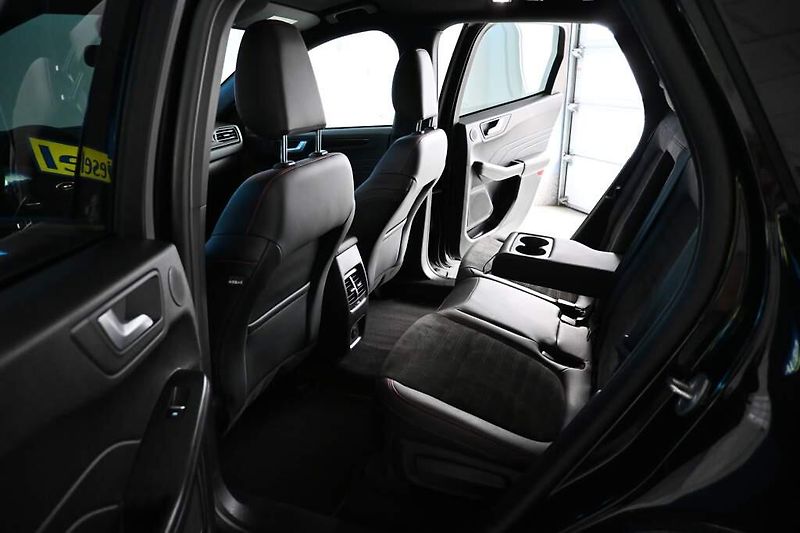 Ford Kuga (2023) 2.5 ST-LINE X LED FHEV VIRTUAL - fotka 9 z 36
