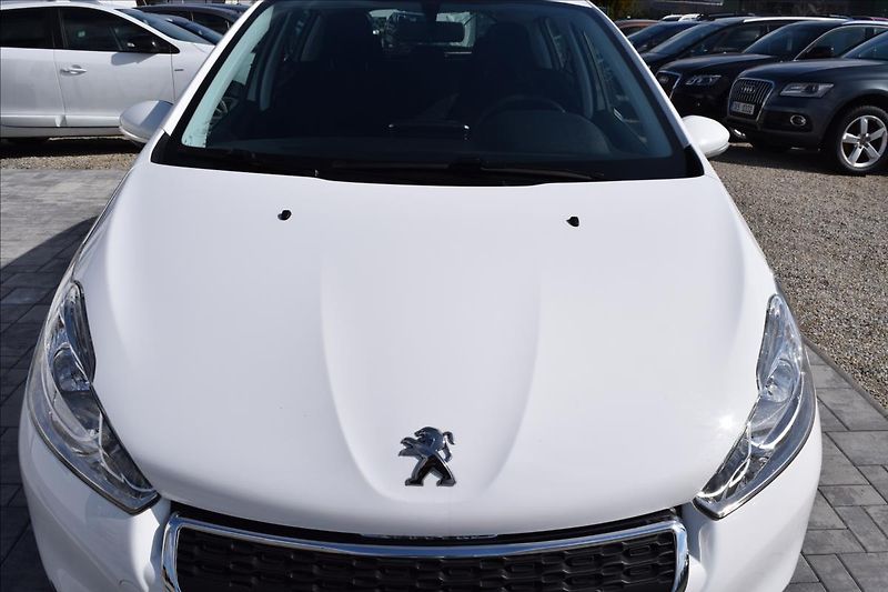 Peugeot 208 1,4 HDi 50KW NÍZKÉ KM KLIMA - fotka 3 z 50