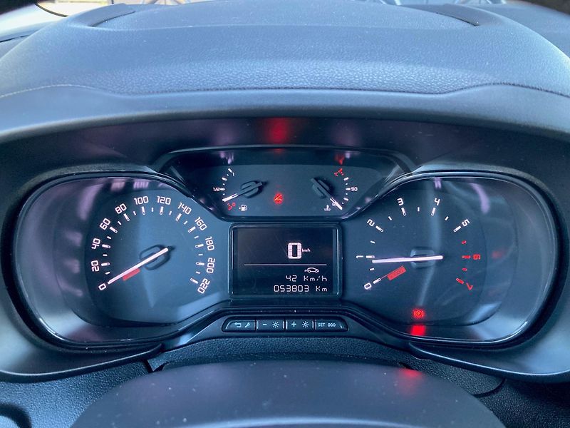 Toyota ProAce City ACTIVE CREWCAB 1.5 D-4D 96 kW - fotka 12 z 19