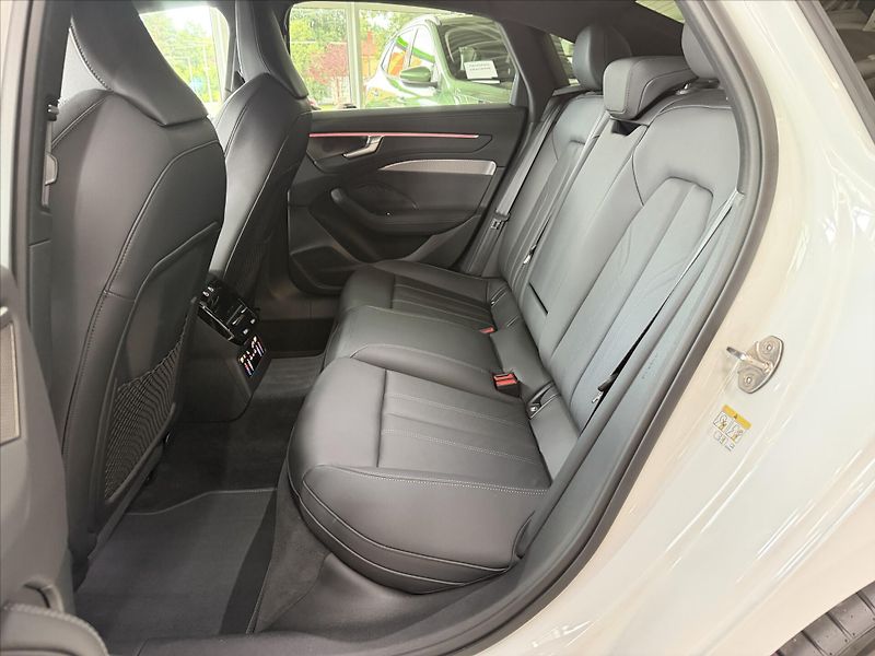 Audi A6 3,0 3,0 V6 TFSI QUATTRO S-line - fotka 25 z 41