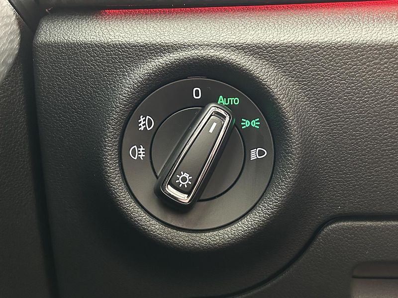 Škoda Kamiq 1.0 TSI Monte Carlo - fotka 15 z 30