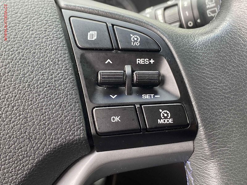 Hyundai Tucson (2016) 1.7CRDi, ČR, AC, navi, park - fotka 14 z 20