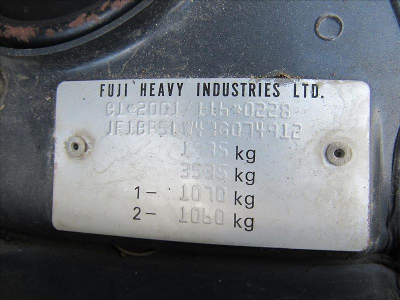 Subaru Legacy 2,0 R 121kW 4x4 - fotka 26 z 33