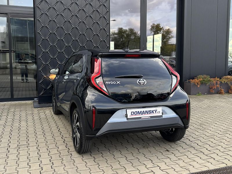 Toyota Aygo X STYLE 1.0 VVT-i 53 kW - fotka 8 z 21