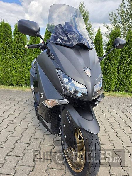 Yamaha T-Max 530 (2013) Black Max - fotka 3 z 20