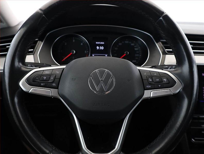 Volkswagen Passat (2020) Business 2.0 TDI, Automat - fotka 8 z 18