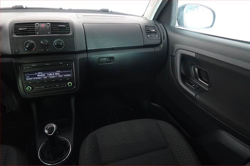 Škoda Roomster (2011) Ambition 1.2 TSI - fotka 8 z 14