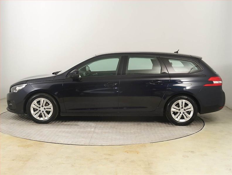 Peugeot 308 (2019) 1.2 PureTech, Serv.kniha, Navi - fotka 3 z 21