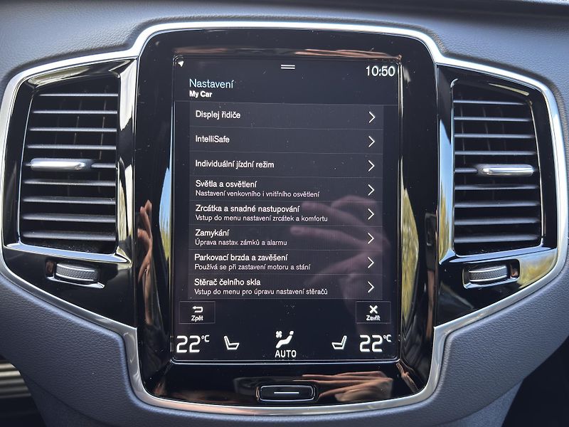 Volvo XC90 B5 AWD(nafta) R-DESIGN+ kola  - fotka 32 z 39