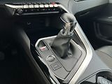 Peugeot 5008 (2021) 1.2PT 96kW! Allure! Tažné! LED - náhled 17