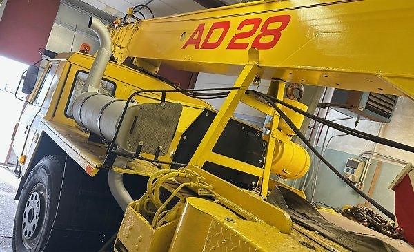 Tatra 815 AD28 autojeřáb 6x6 REPAS - fotka 2 z 10