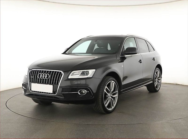 Audi Q5 (2013) S line 2.0 TFSI, 4X4, Kůže - fotka 2 z 18