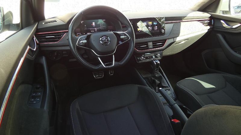 Škoda Scala 1.0 TSI DSG Drive - fotka 5 z 23