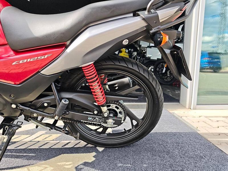 Honda CBF 125 (2023) - fotka 17 z 18