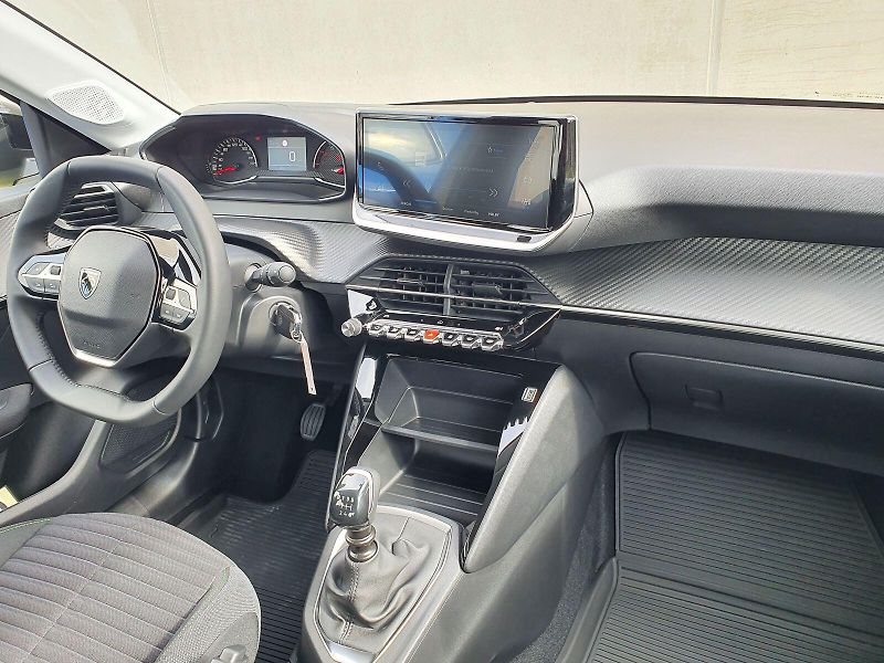 Peugeot 208 (2026) STYLE 1.2 TURBO 100k MAN6 - fotka 15 z 16