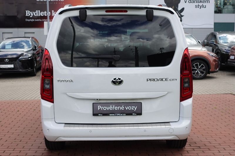 Toyota ProAce City Verso 1.5 D4-D 130 6 MT Long 5D Fami - fotka 5 z 31