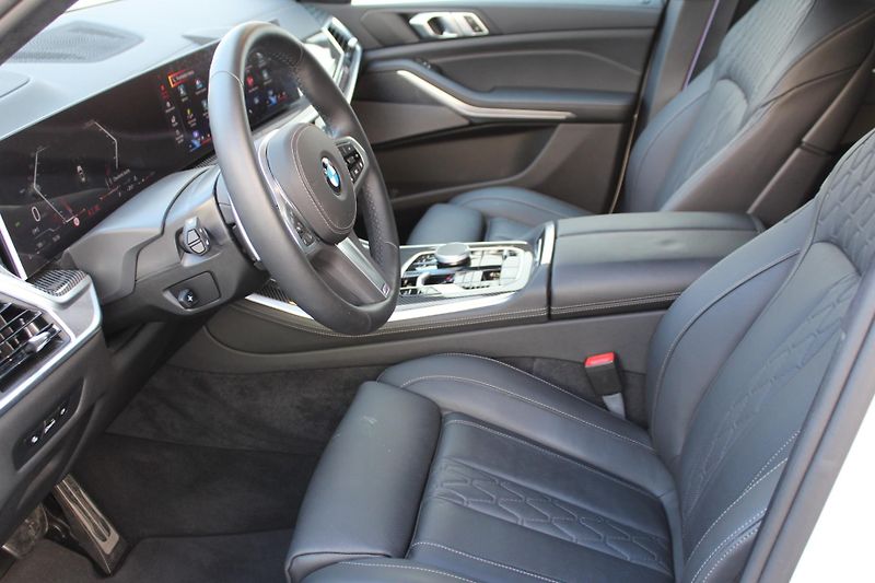 BMW X5 xDrive30d - fotka 10 z 23