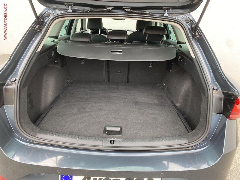 Seat Leon (2021) 1.5 TSi, ČR, FR, LED, TZ - fotka 7 z 17