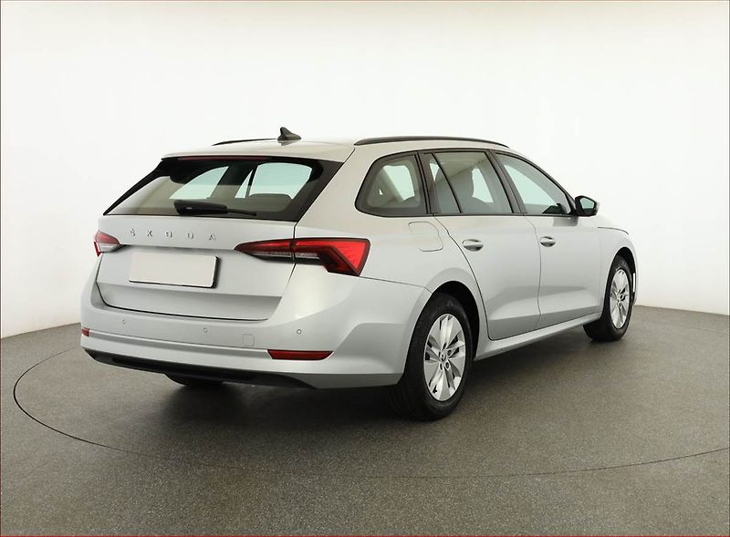 Škoda Octavia (2023) Ambition 2.0 TDI, ČR,1.maj - fotka 5 z 19