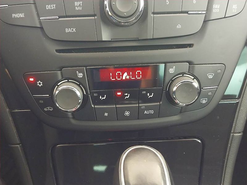 Opel Insignia (2013) OPC Line 2.0 Turbo, Automat - fotka 19 z 22