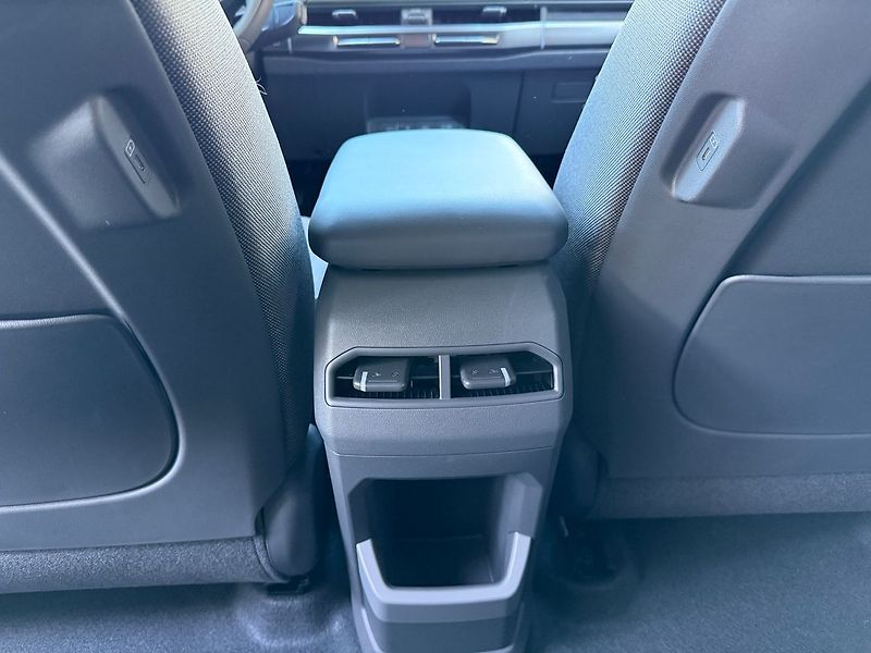 Kia EV3 EARTH 81kWh - fotka 12 z 38