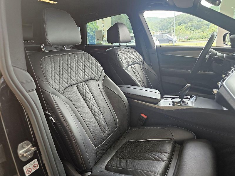 BMW Řada 6 640d xDrive - fotka 15 z 32