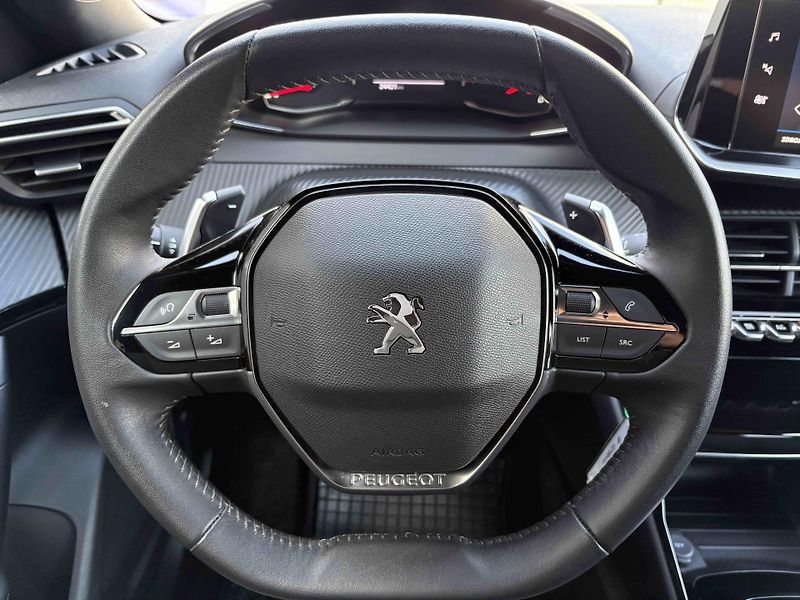Peugeot 2008 (2023) AllurePack 1.2 PureTech EAT8 - fotka 20 z 37