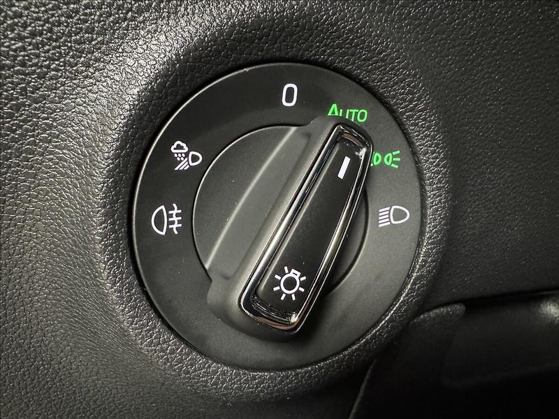 Škoda Karoq 1,5 TSi  DSG Style LED Kamera - fotka 22 z 46