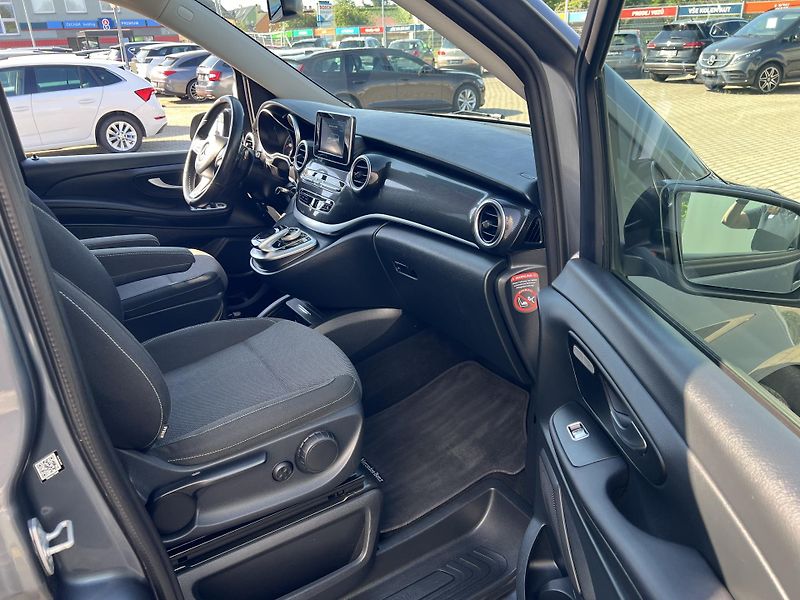 Mercedes-Benz Třídy V (2017) V250d*4Matic*7míst*Servis* - fotka 29 z 34