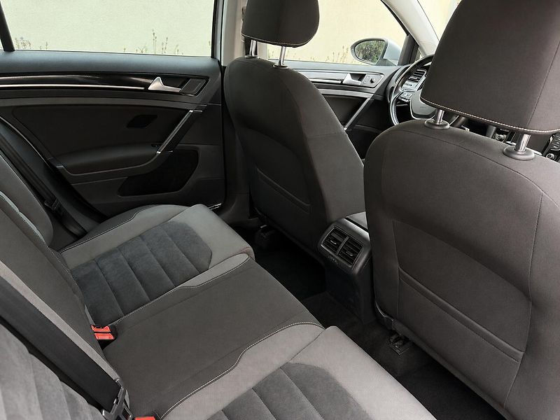 Volkswagen Golf (2013) Golf VII Variant Highline 1.4  - fotka 7 z 19
