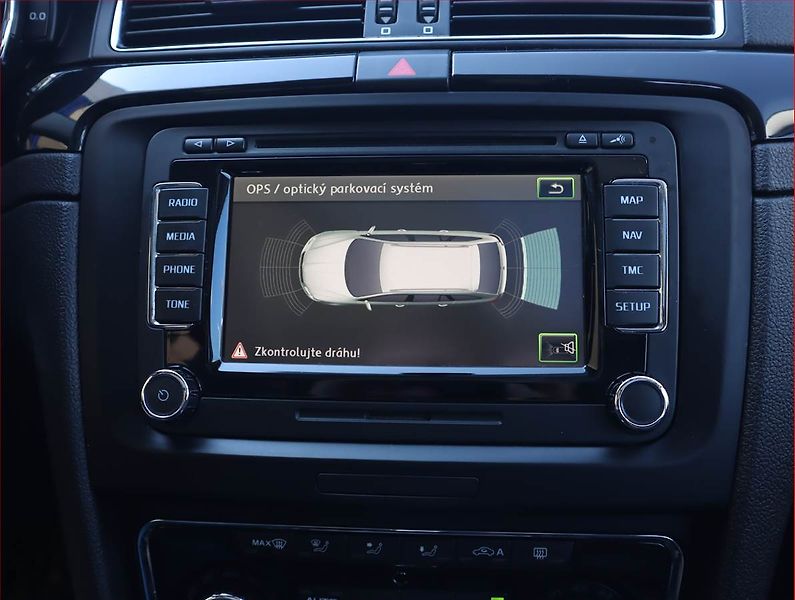 Škoda Superb (2013) Laurin&Klement 2.0 TDI - fotka 18 z 21
