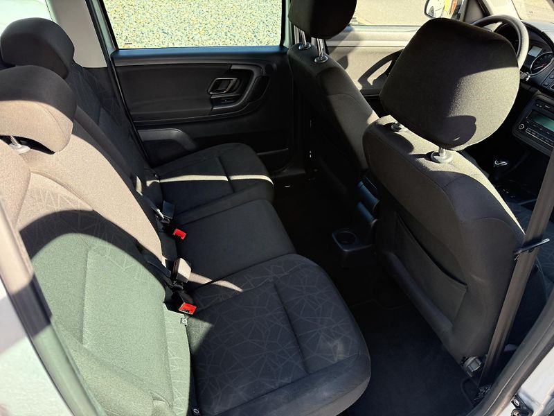 Škoda Roomster 1.2 TSI ALU VYBAVA PEKNY STAV. - fotka 12 z 13