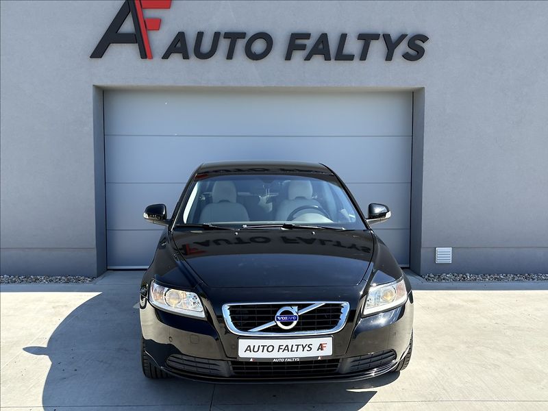 Volvo S40 2,0 i 107 KW MANUAL CZ - fotka 3 z 23