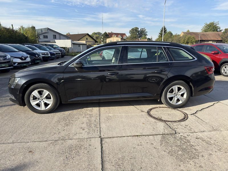 Škoda Superb - fotka 3 z 10