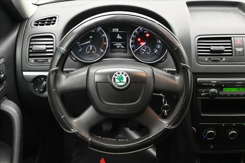Škoda Yeti 1,2 TSI 77 kW KLIMA TAŽNÉ - fotka 18 z 29