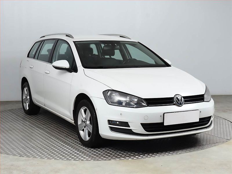 Volkswagen Golf (2014) Comfortline 1.6 TDI, Automat - fotografie inzerátu