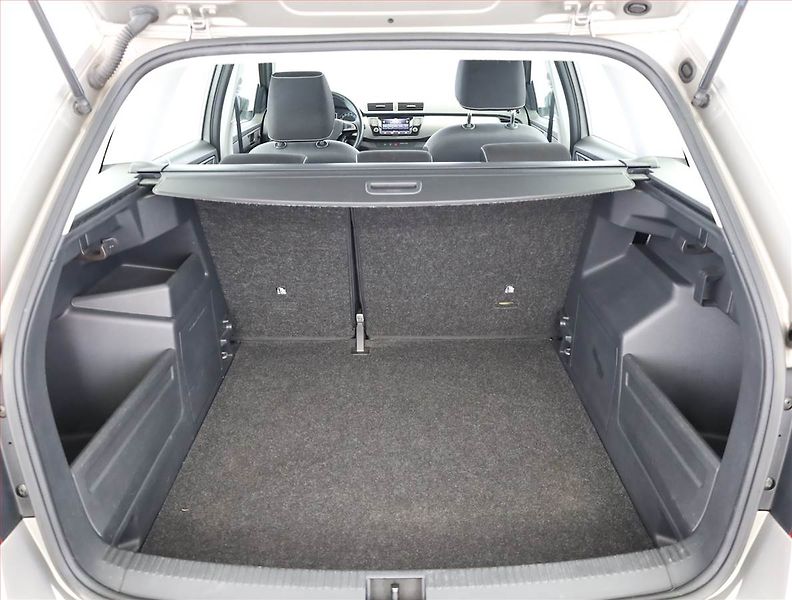 Škoda Fabia (2019) Style 1.0 TSI, Serv.kniha - fotka 15 z 16