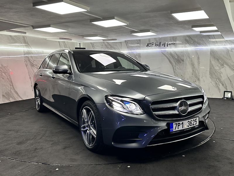 Mercedes-Benz Třídy E (2018) E400 4MATIC AMG paket TOP stav - fotografie inzerátu