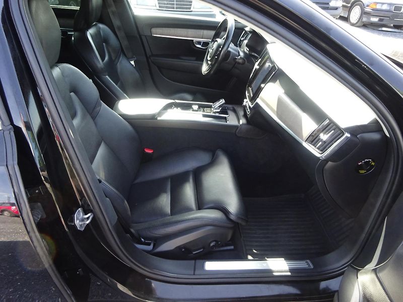 Volvo S90 AWD 173kW Inscription ČR DPH - fotka 9 z 30