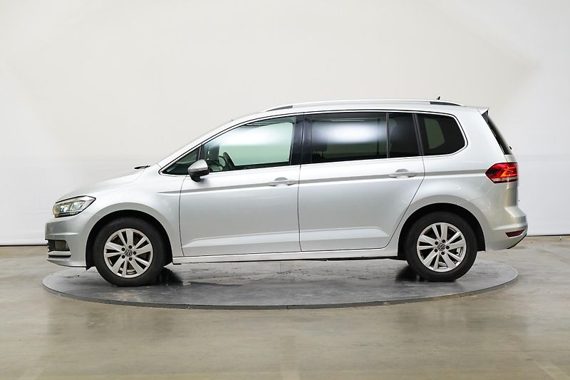 Volkswagen Touran - fotka 3 z 25