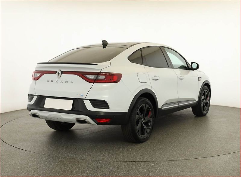 Renault Arkana (2022) R.S.Line E-Tech - fotka 5 z 22
