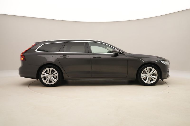 Volvo V90 B4 MOMENTUM AUT CZ - fotka 14 z 48
